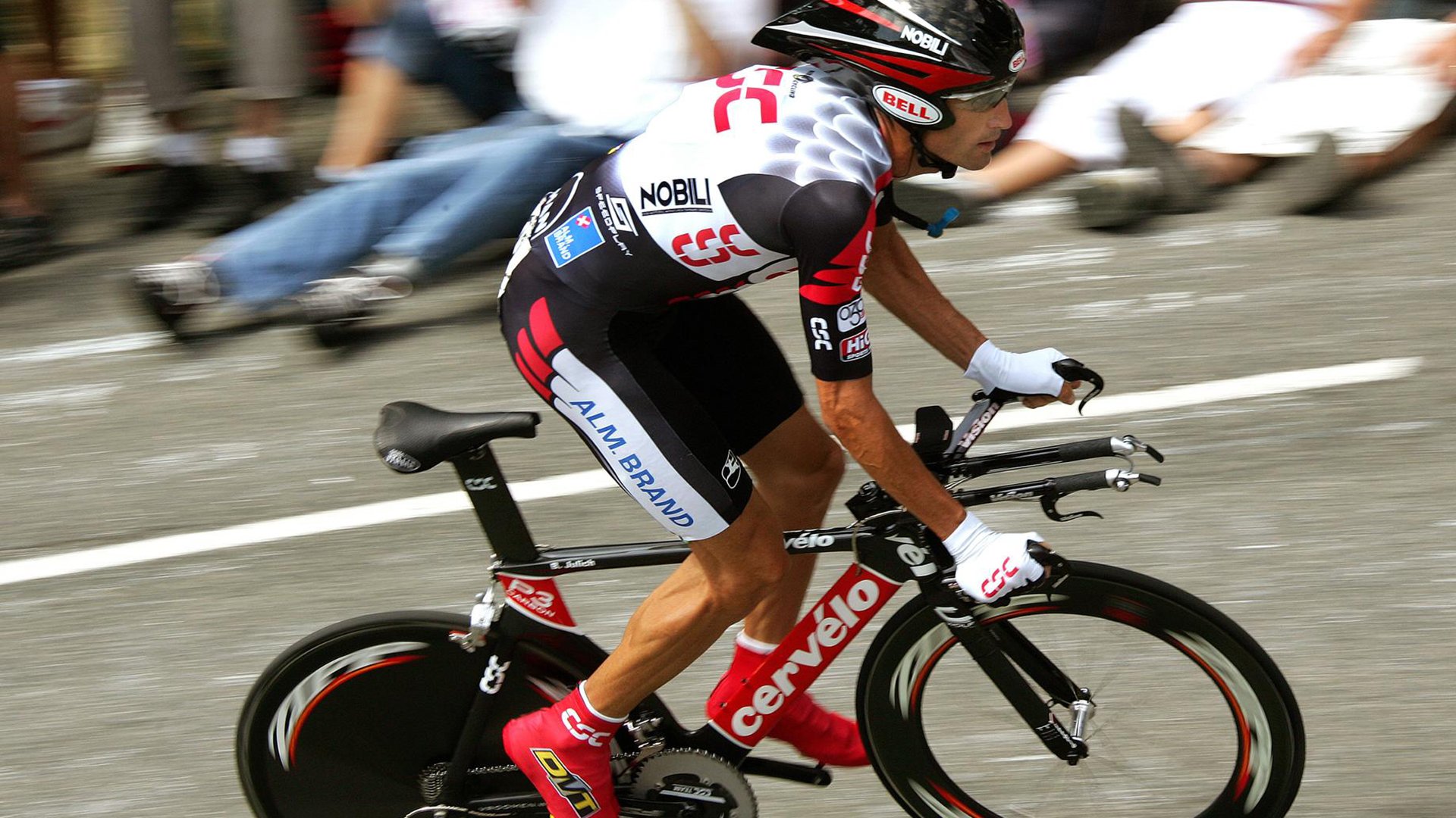 奥运火炬传递路线公布 跨越五大洲，奥运传递火炬事件