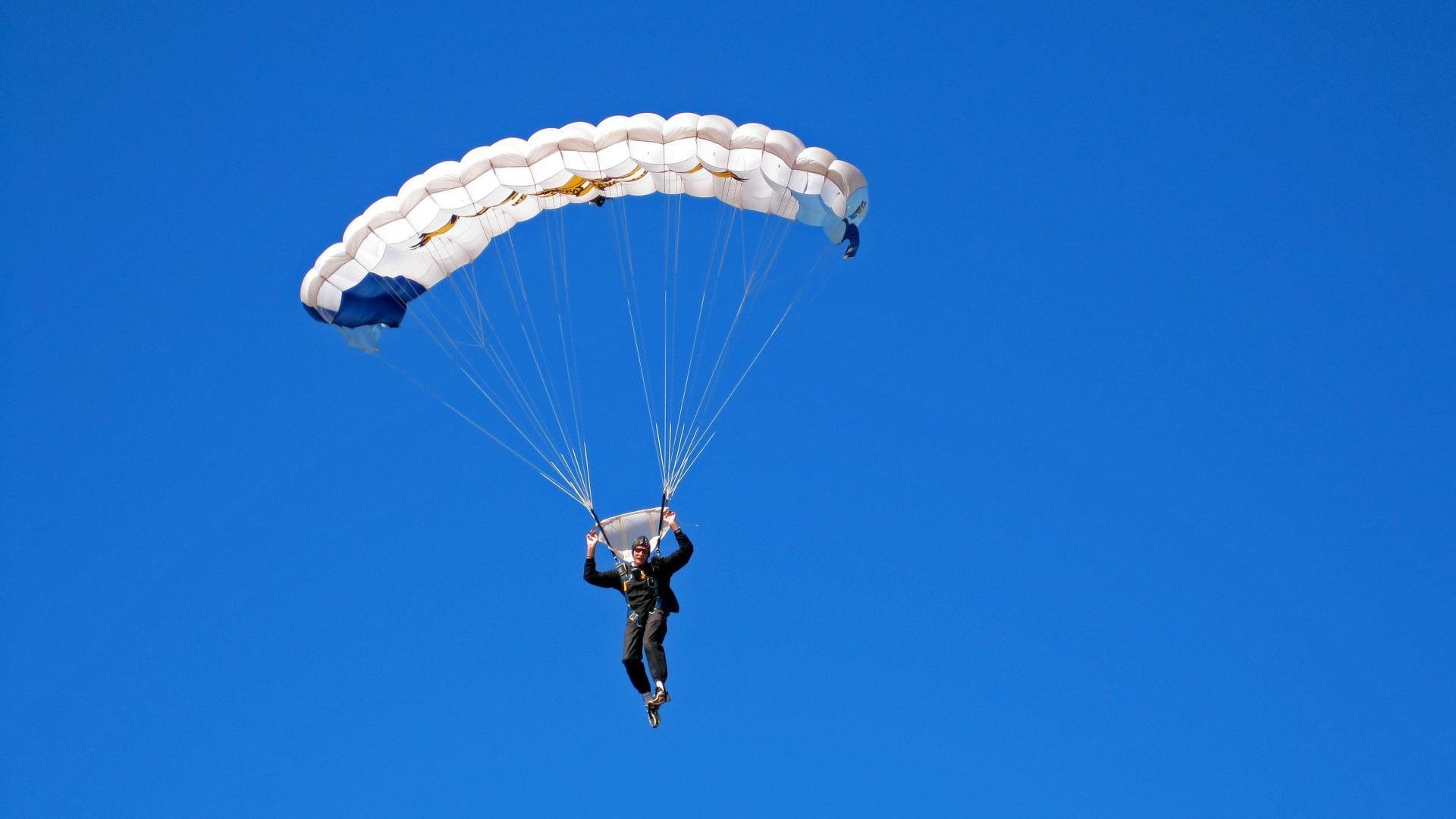 中国足球青训体系在乡村学校中的推广成效，我国足球青训发展现状